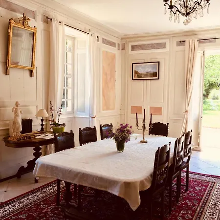 Bed & Breakfast Chateau Du Theuil *